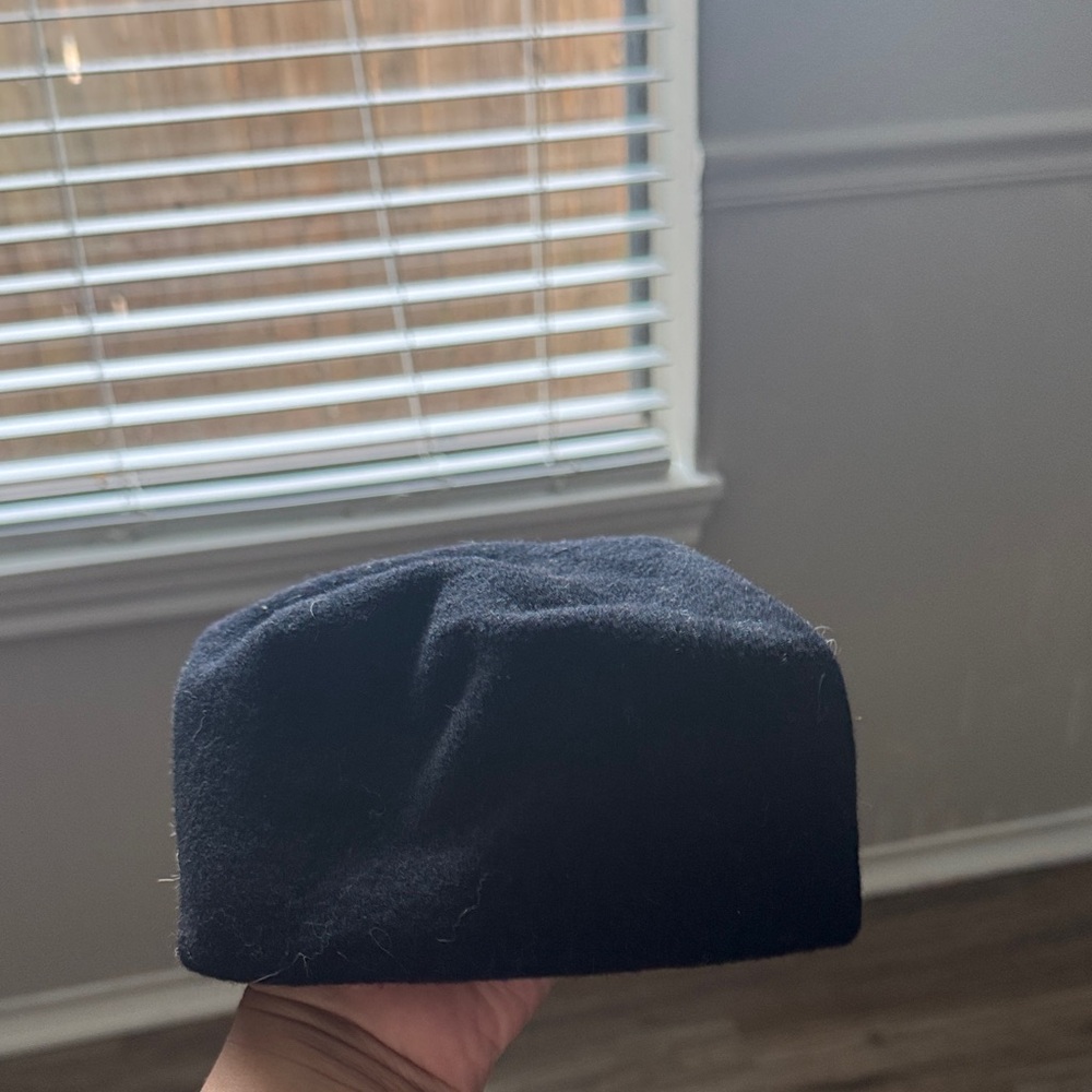 Parkhurst Men's Sleek Black Cap